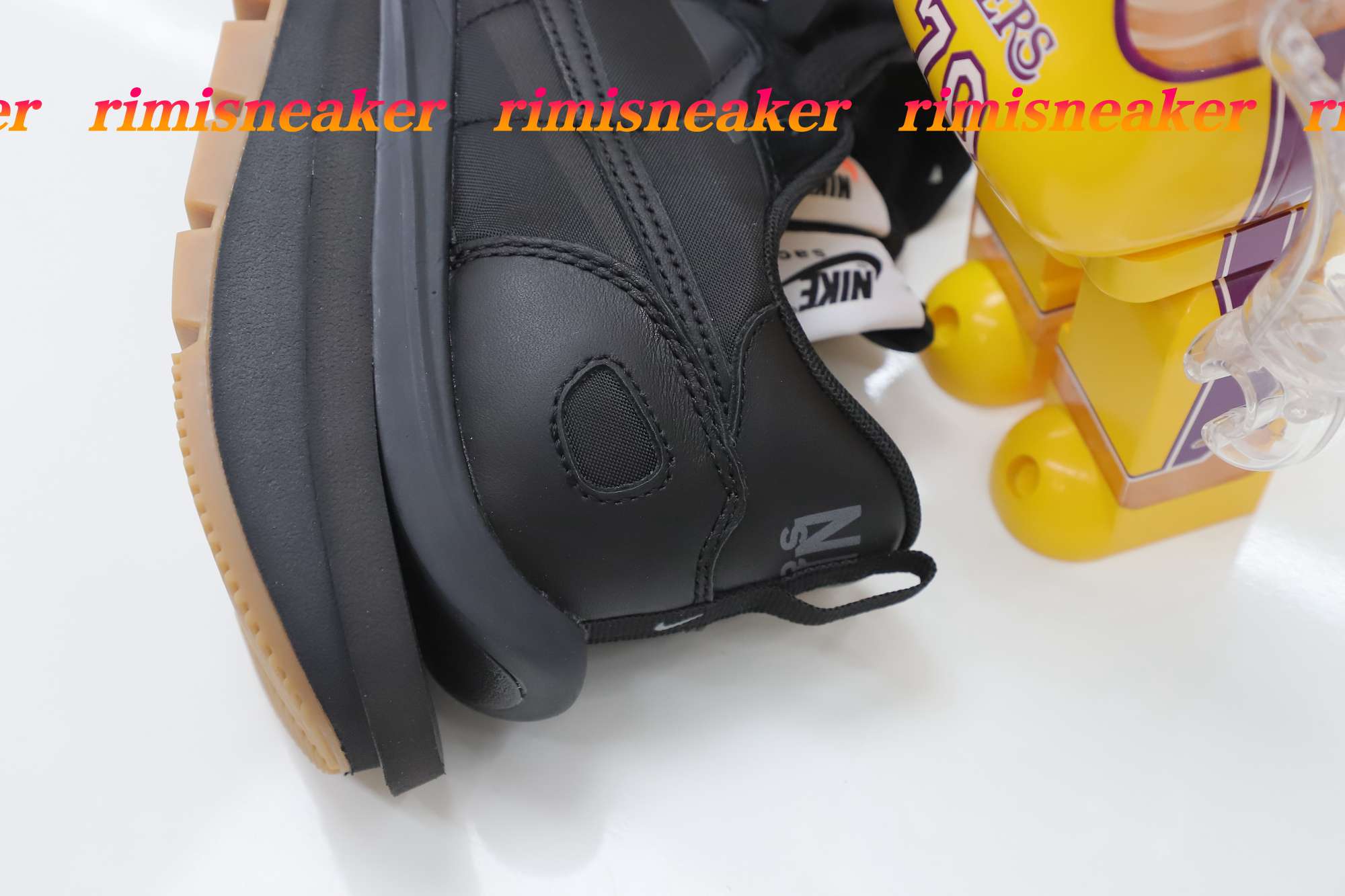 NIKE SACAI X VAPORWAFFLE 'BLACK GUM'