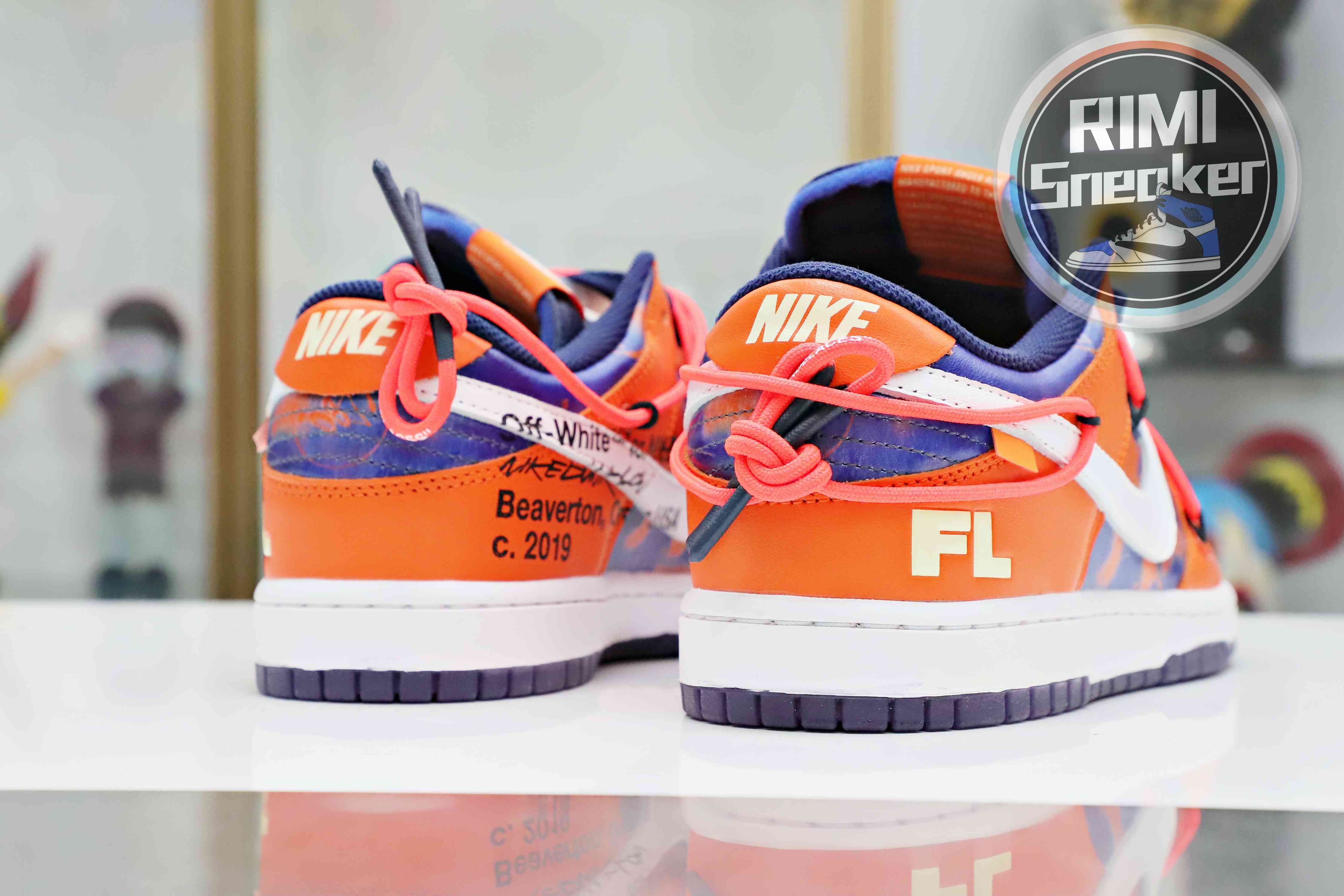 OFF-WHITE FUTURA X DUNK LOW