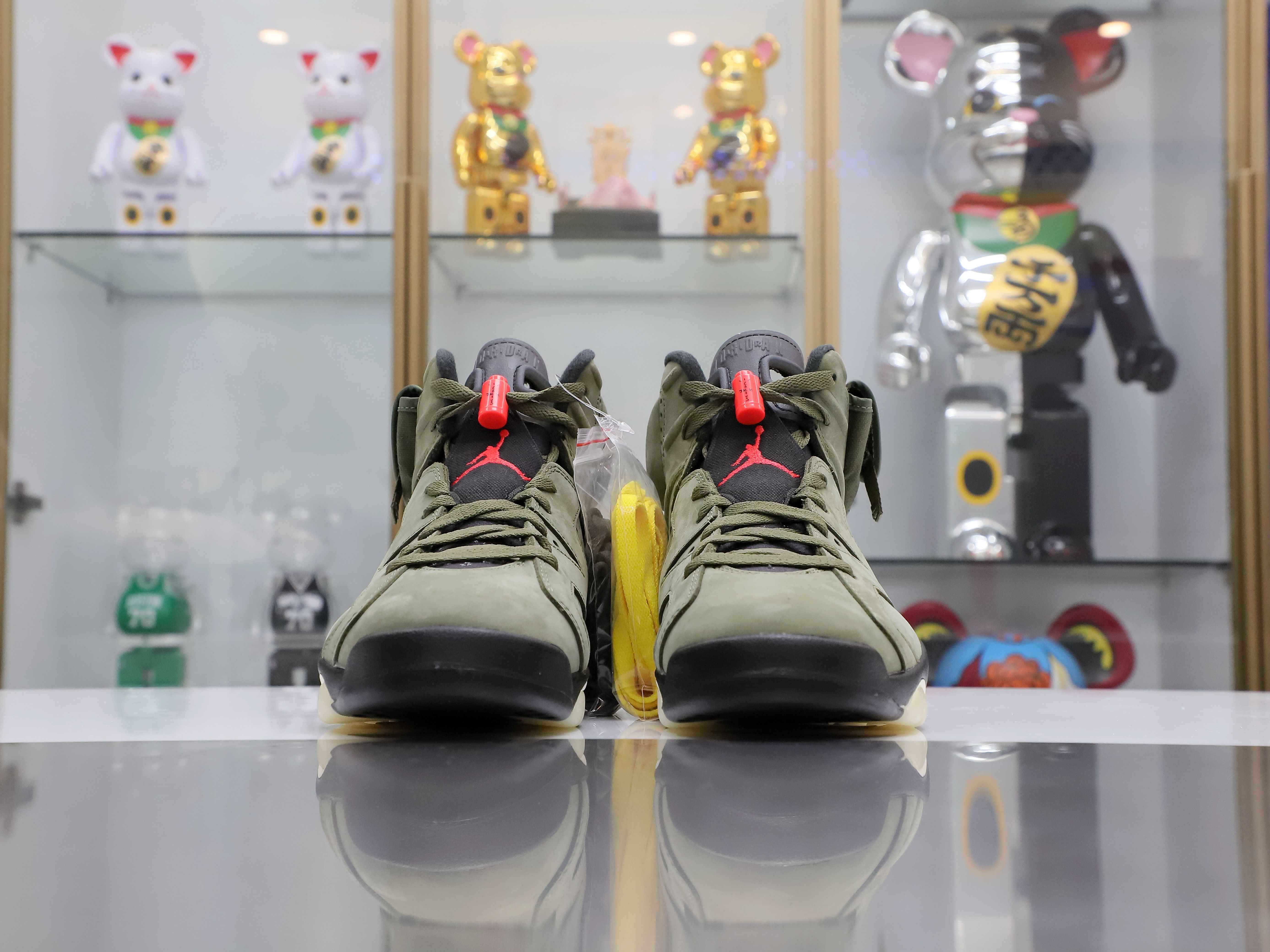 TRAVIS SCOTT X AIR JORDAN 6 RETRO 'OLIVE'