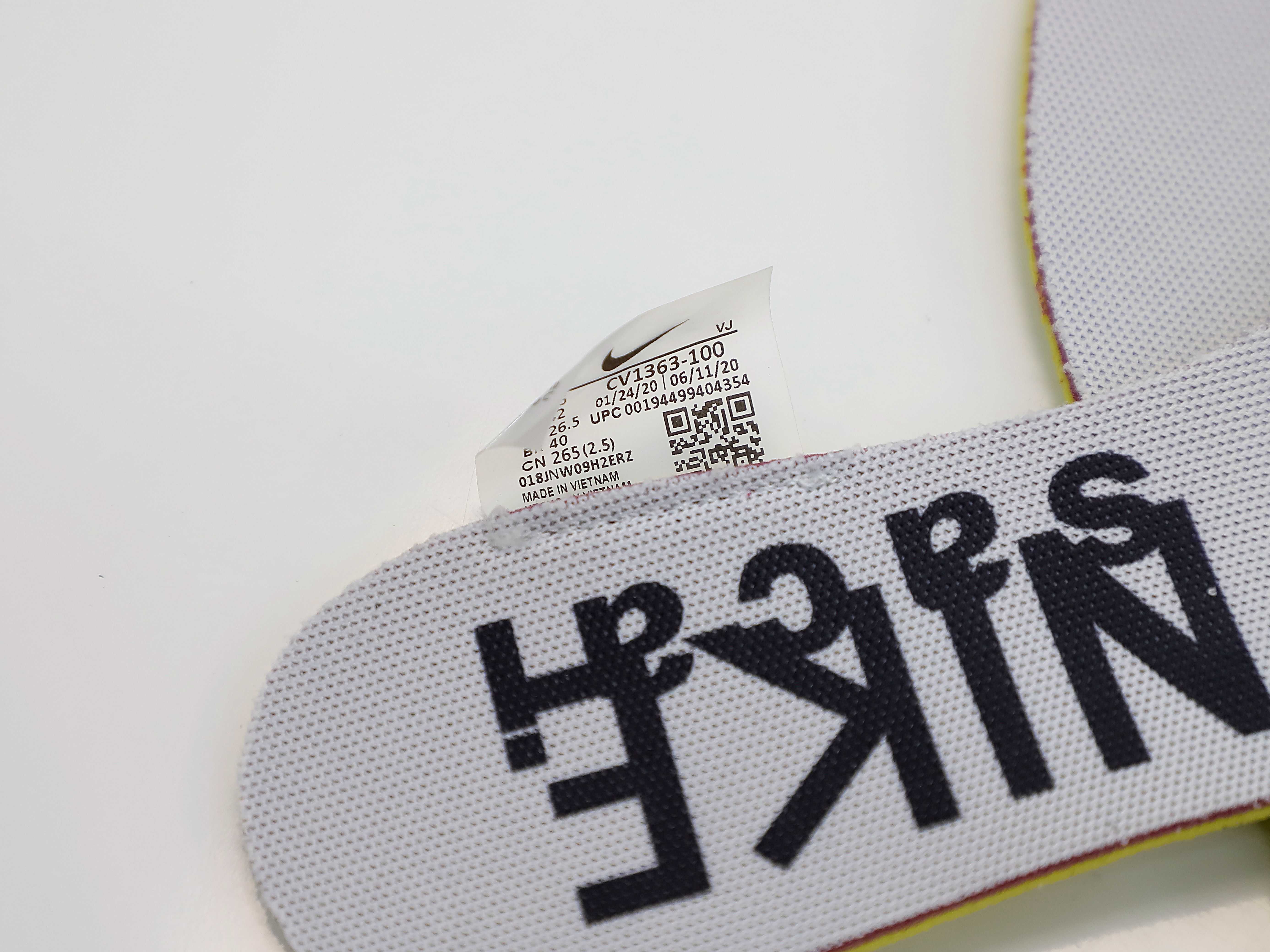 SACAI X VAPORWAFFLE 'SAIL'