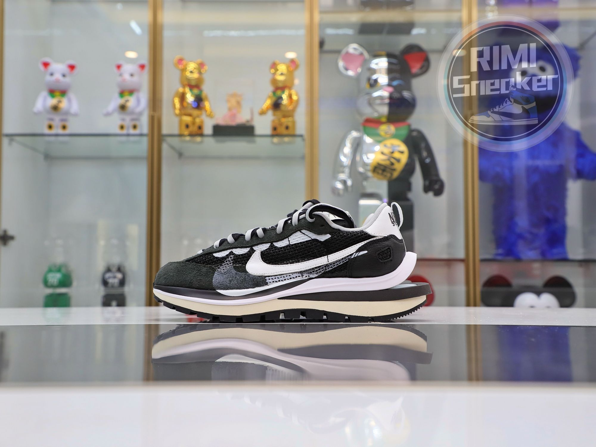SACAI X VAPORWAFFLE 'BLACK WHITE'