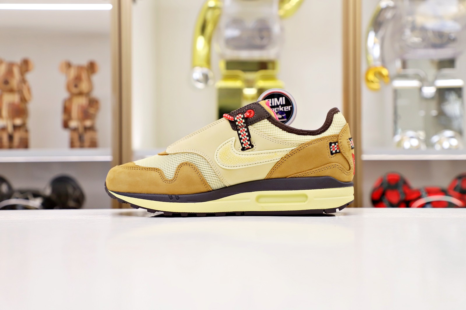 TRAVIS SCOTT NIKE AIR MAX 1 DO9392-701