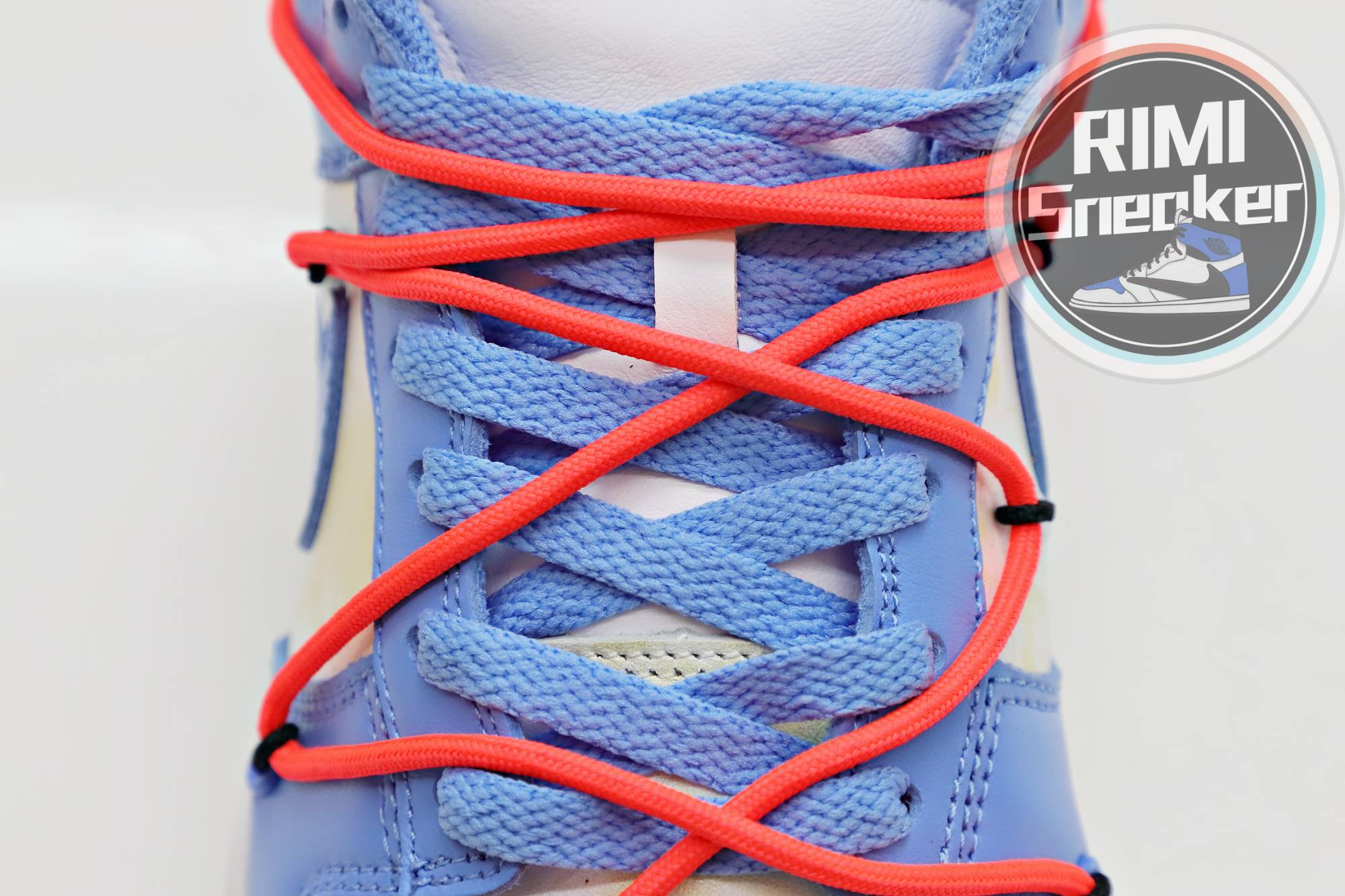 OFF-WHITE FUTURA DUNK LOW