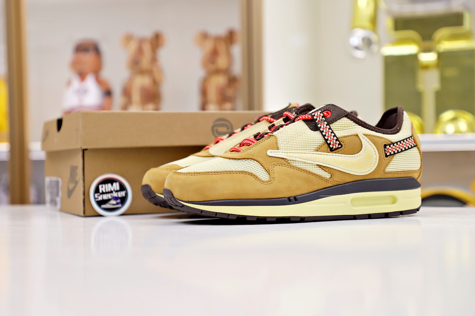 TRAVIS SCOTT NIKE AIR MAX 1 DO9392-701