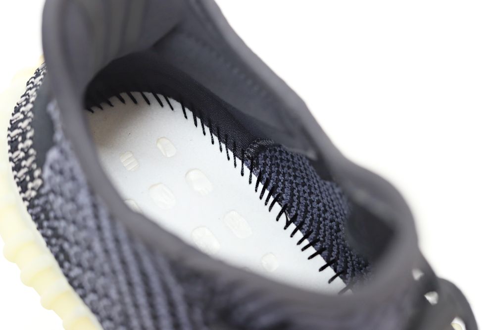 YEEZY BOOST 350 V2 'CARBON'