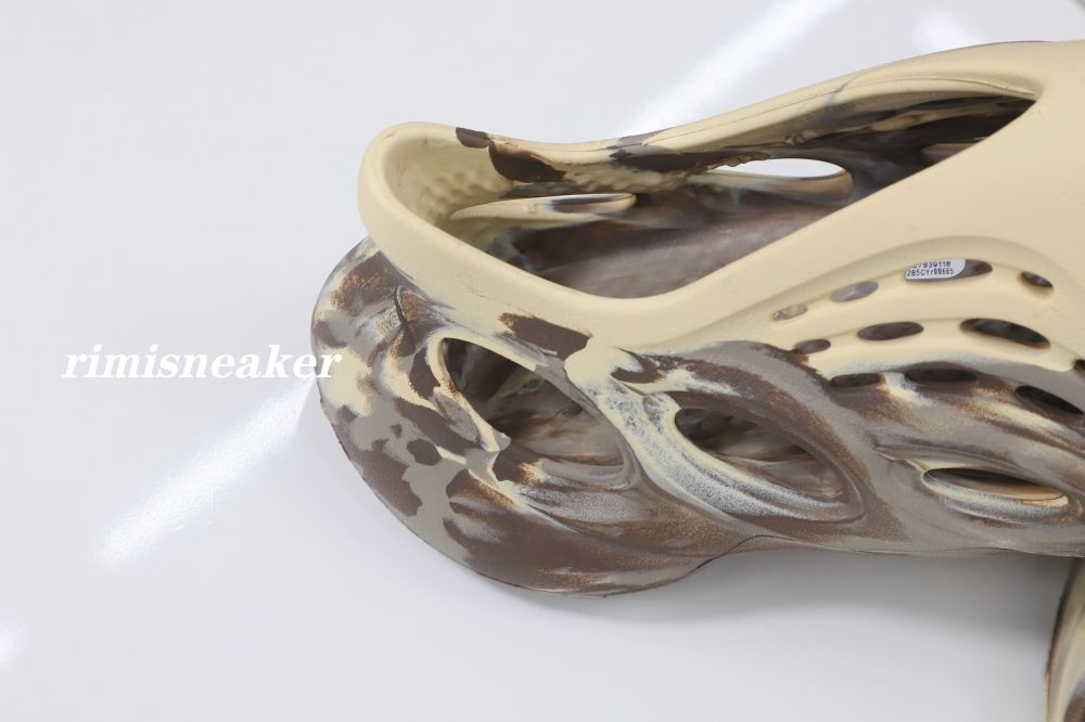 YEEZY FOAM RUNNER 'MX CREAM CLAY'