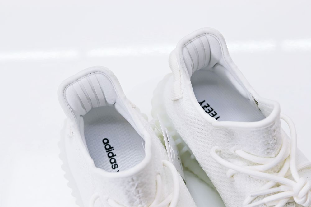 YEEZY BOOST 350 V2 'CREAM WHITE / TRIPLE WHITE'