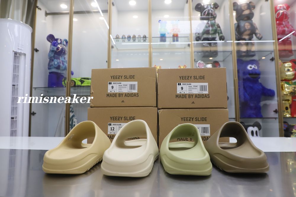 YEEZY SLIDES SHOES