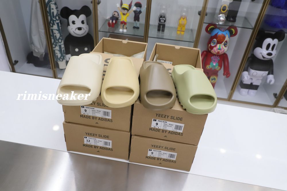 YEEZY SLIDES SHOES