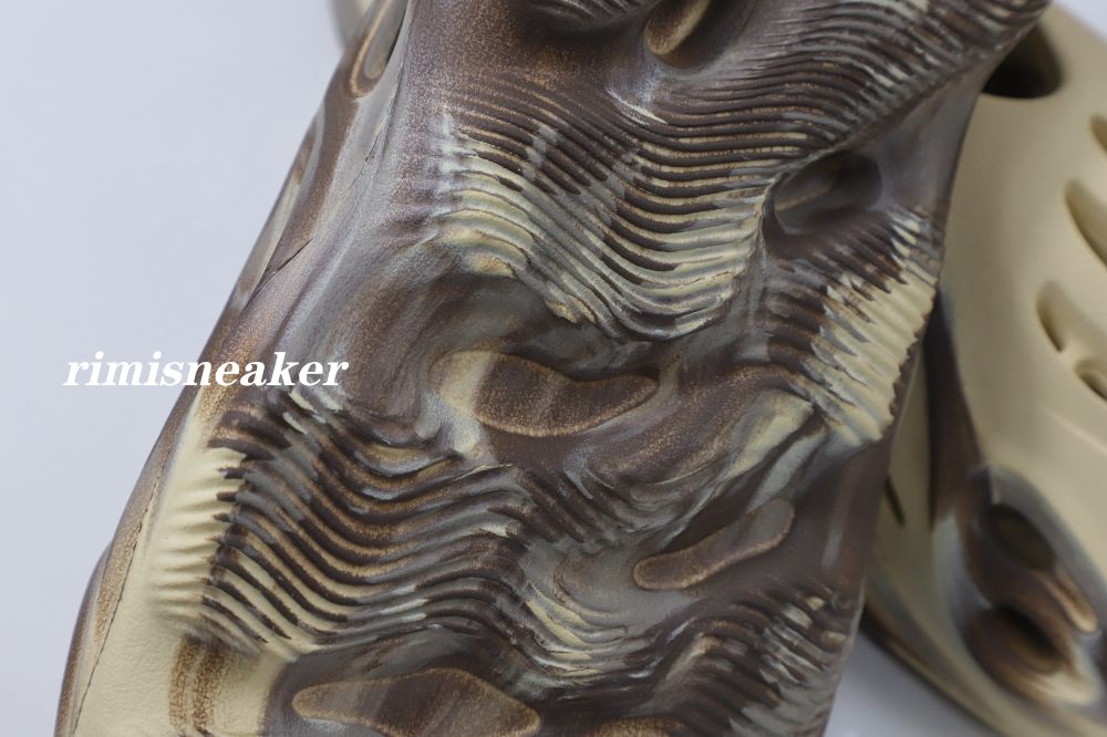 YEEZY FOAM RUNNER 'MX CREAM CLAY'
