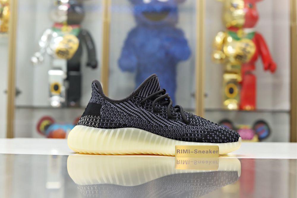 YEEZY BOOST 350 V2 'CARBON'