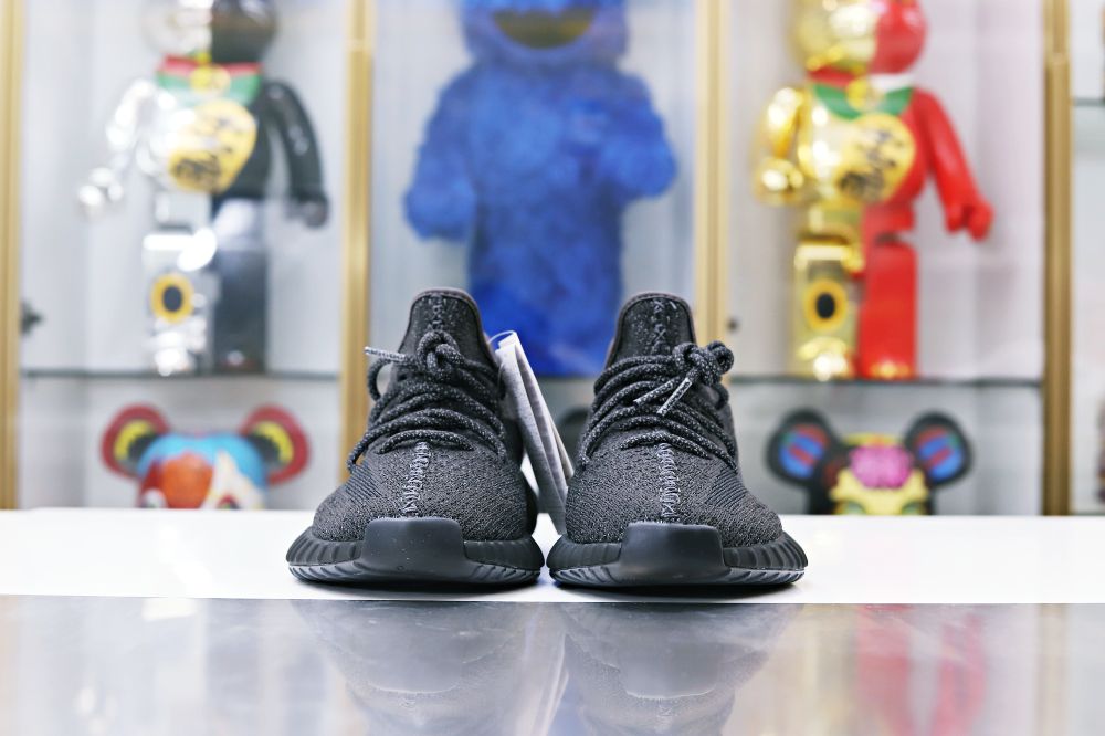YEEZY BOOST 350 V2 'BLACK REFLECTIVE'