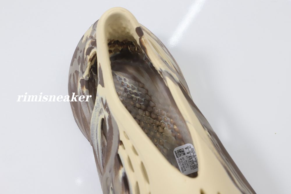 YEEZY FOAM RUNNER 'MX CREAM CLAY'