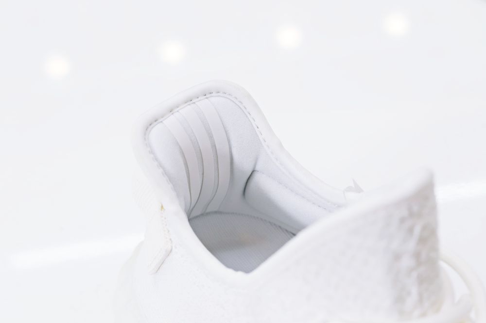 YEEZY BOOST 350 V2 'CREAM WHITE / TRIPLE WHITE'
