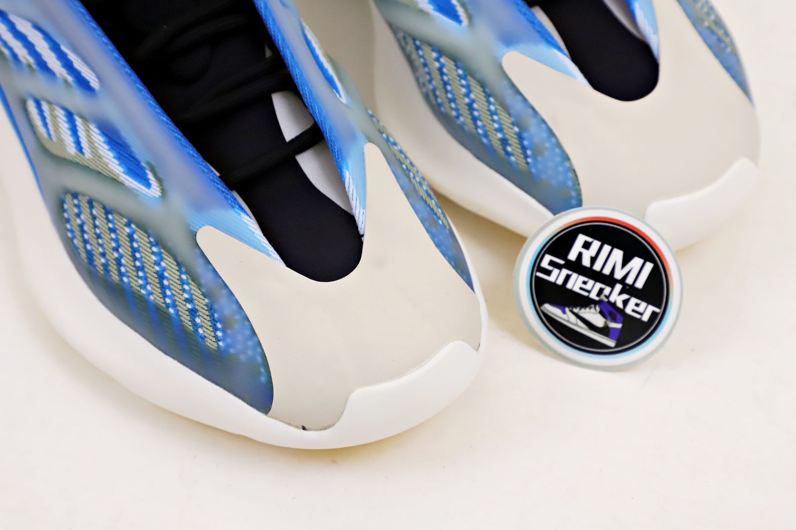 YEEZY 700 V3 'ARZARETH'