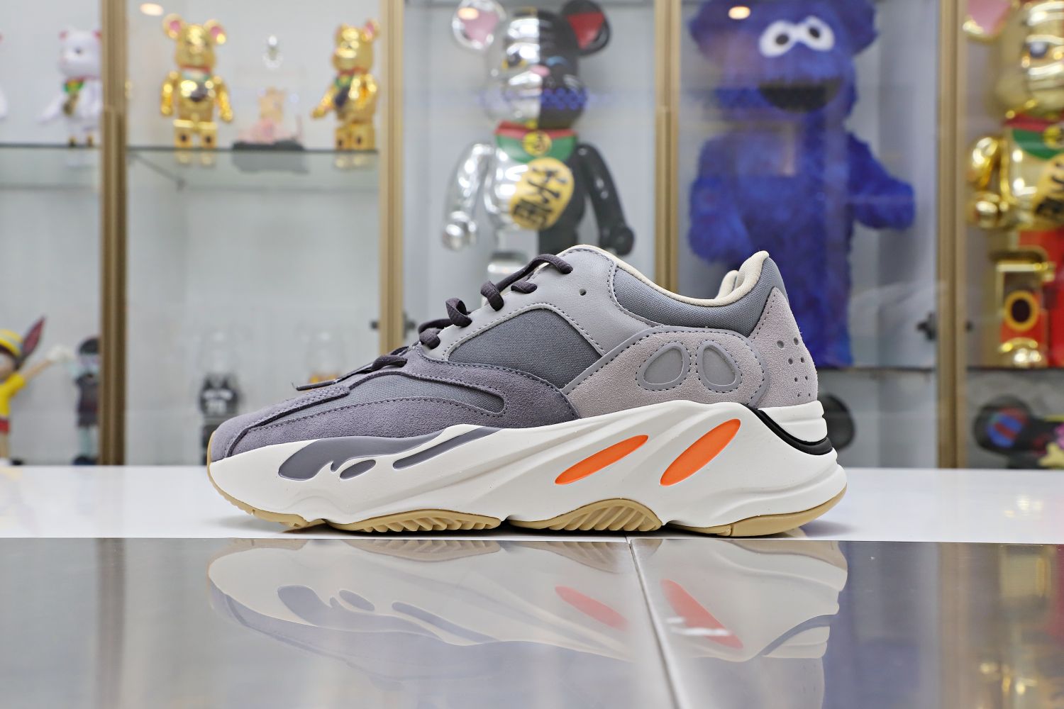 YEEZY BOOST 700 'MAGNET'