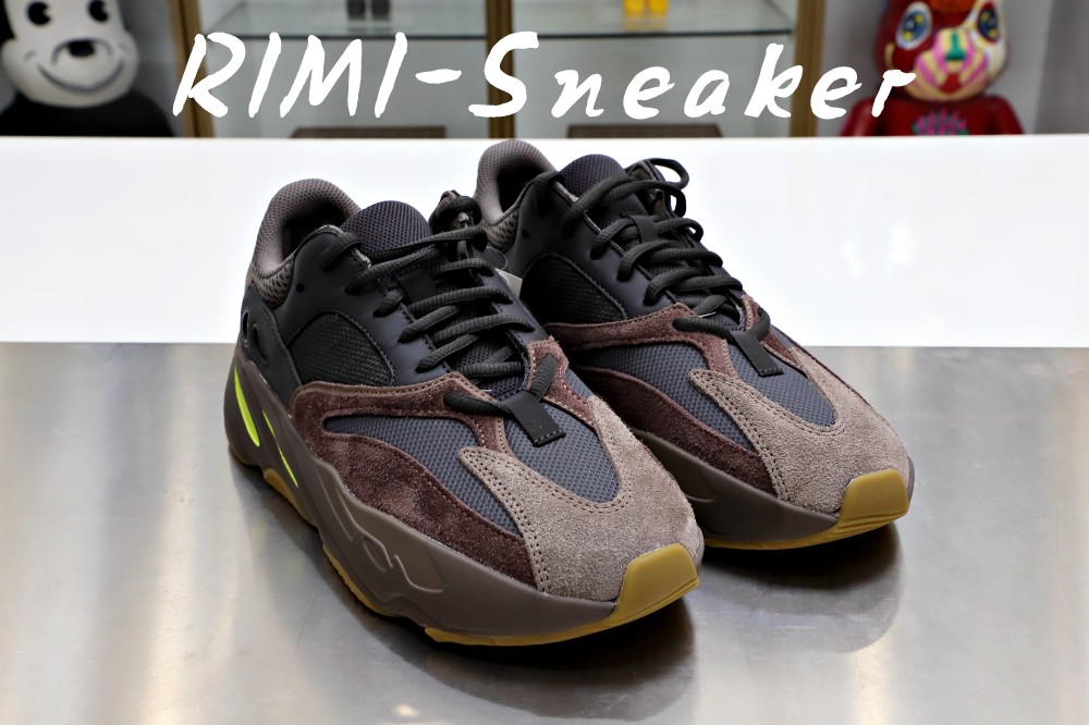 YEEZY BOOST 700 'MAUVE'