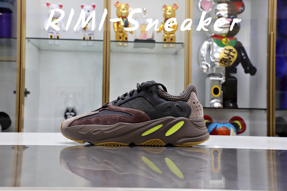 YEEZY BOOST 700 'MAUVE'