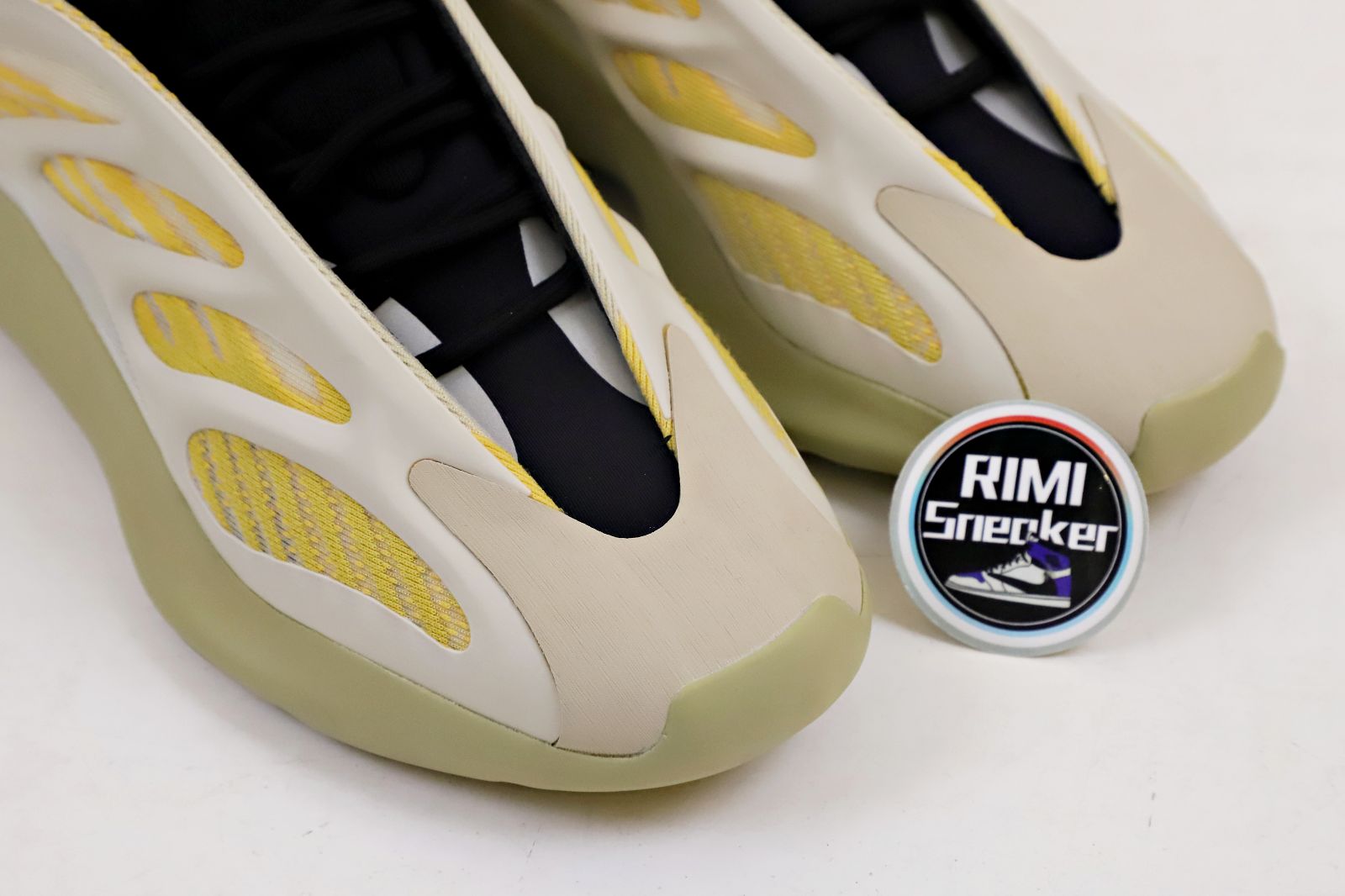 YEEZY 700 V3 'SAFFLOWER'