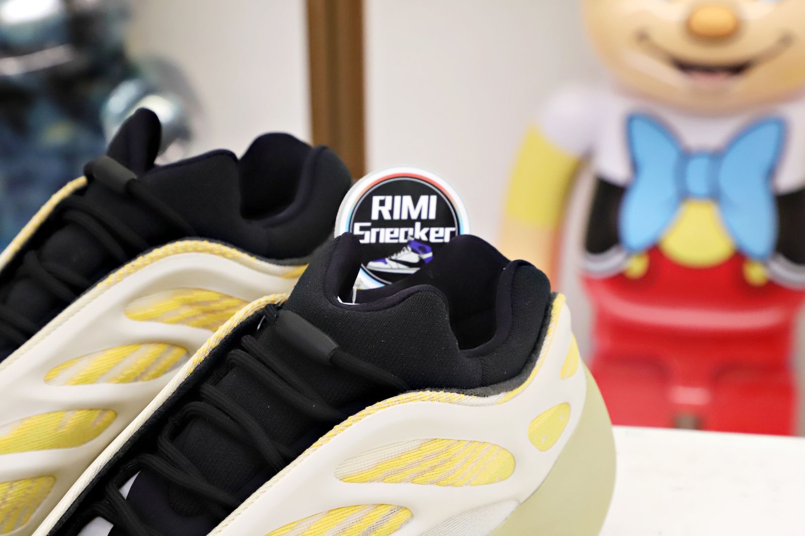 YEEZY 700 V3 'SAFFLOWER'