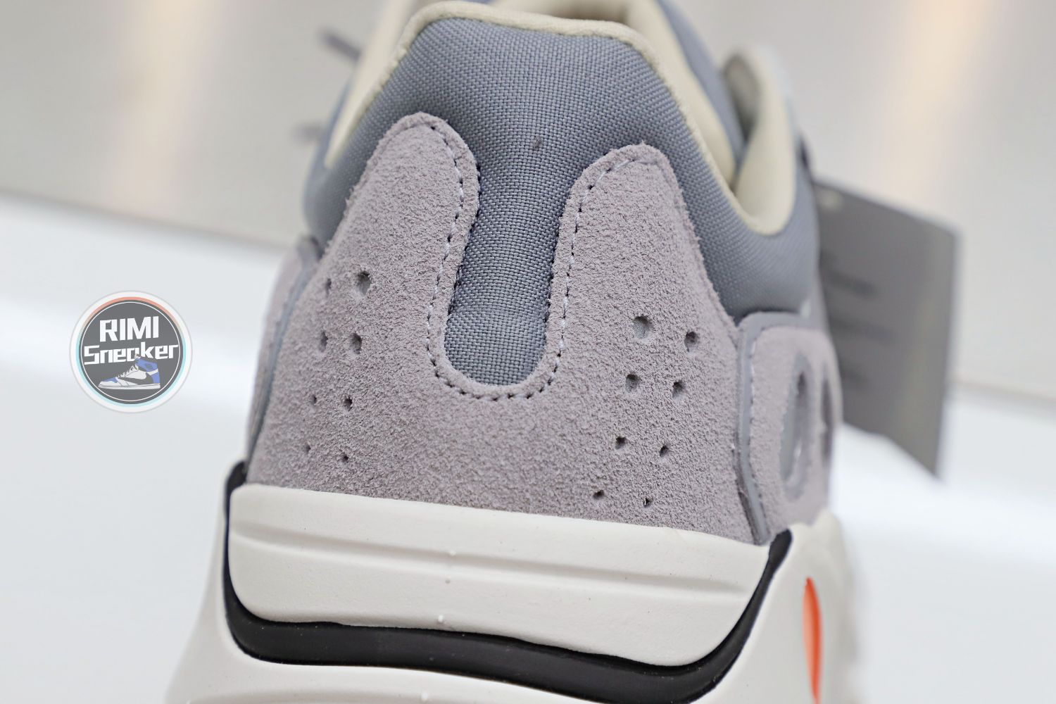 YEEZY BOOST 700 'MAGNET'