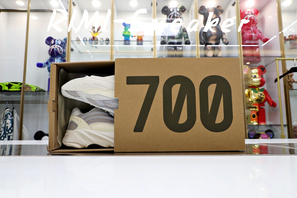 YEEZY BOOST 700 V2 'STATIC'