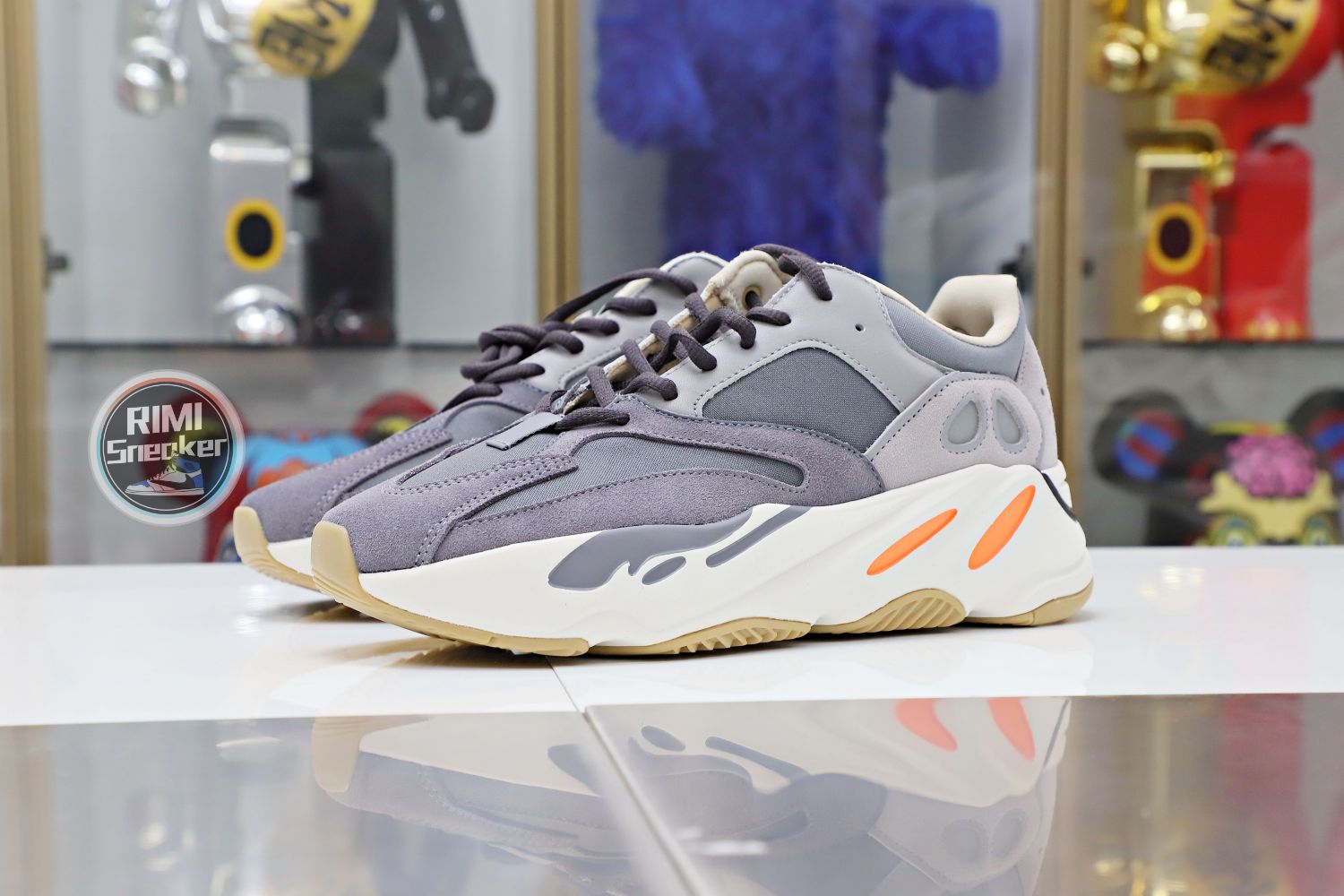 YEEZY BOOST 700 'MAGNET'