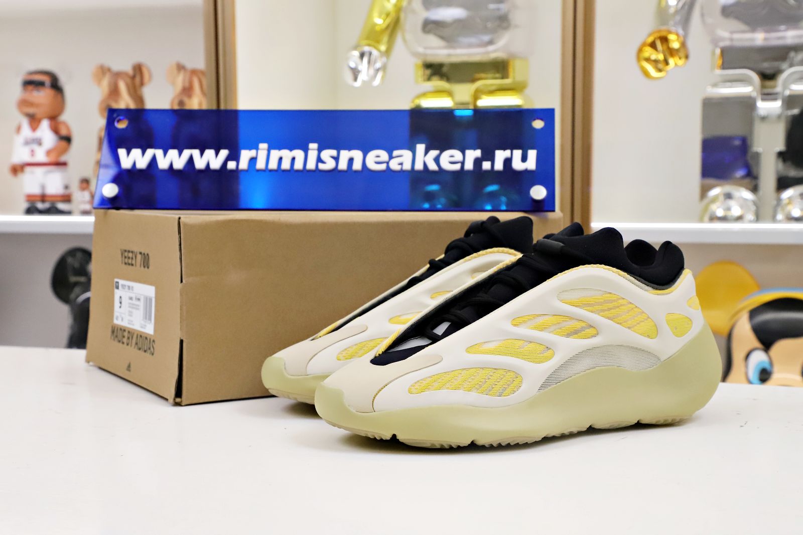 YEEZY 700 V3 'SAFFLOWER'