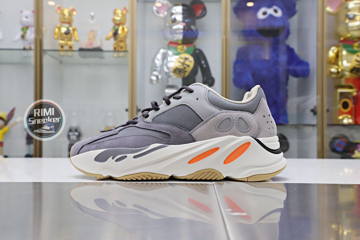YEEZY BOOST 700 'MAGNET'