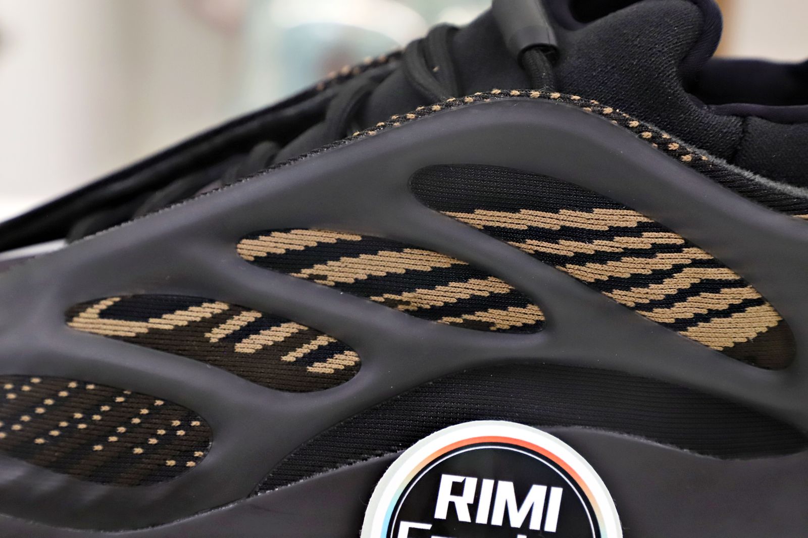 YEEZY 700 V3 'CLAY BROWN'