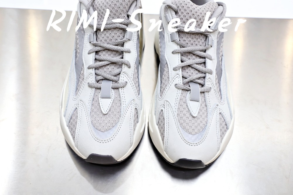 YEEZY BOOST 700 V2 'STATIC'