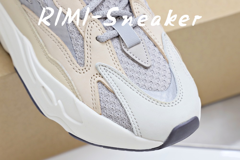 YEEZY BOOST 700 'CREAM'