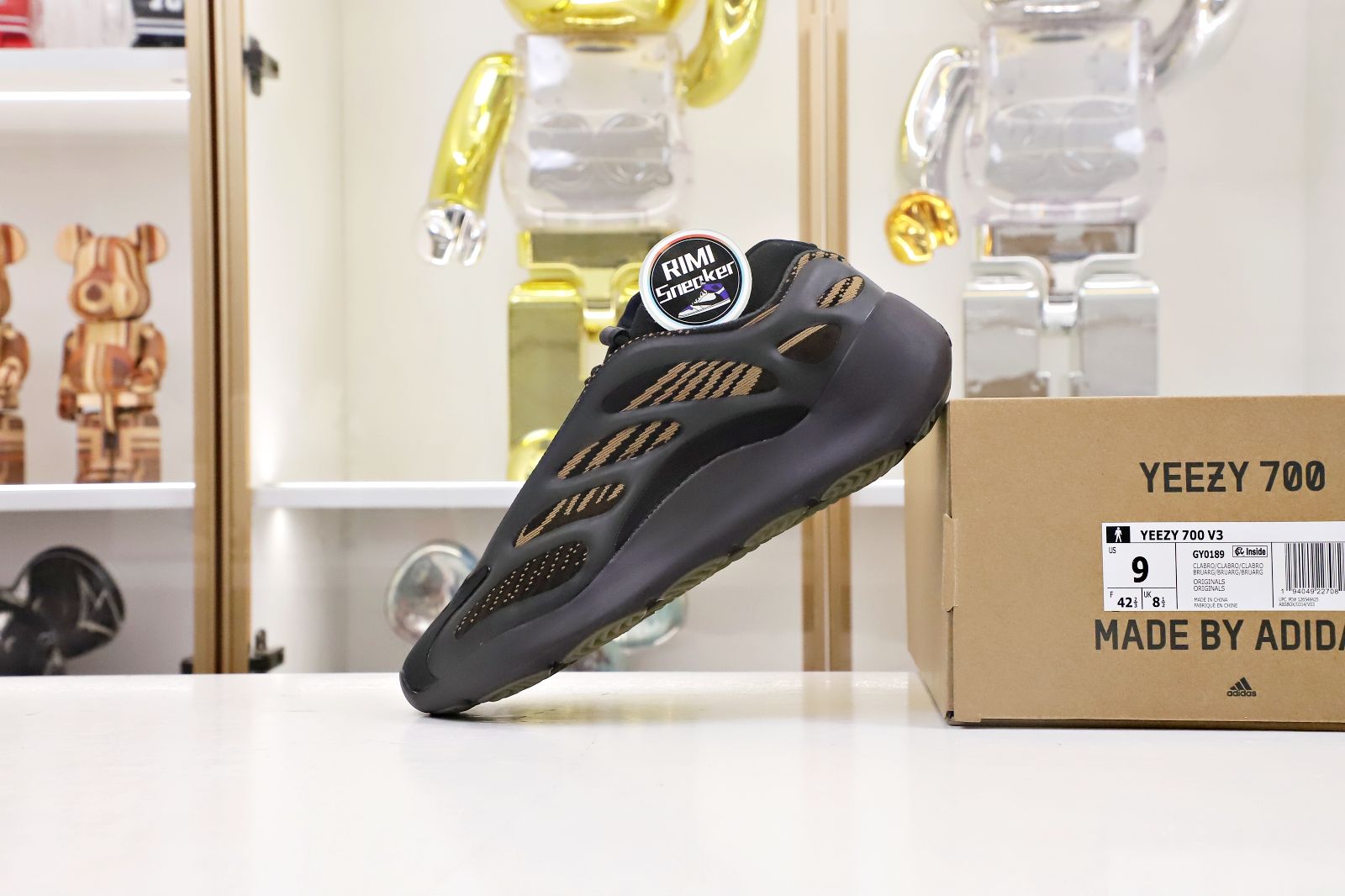 YEEZY 700 V3 'CLAY BROWN'