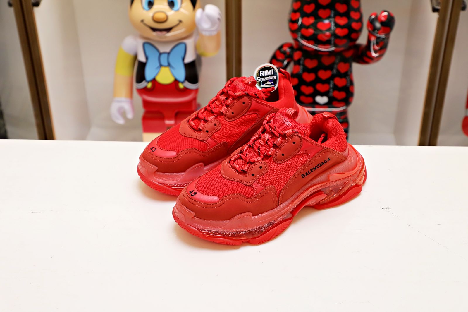 Balenciaga  TRIPLE S red