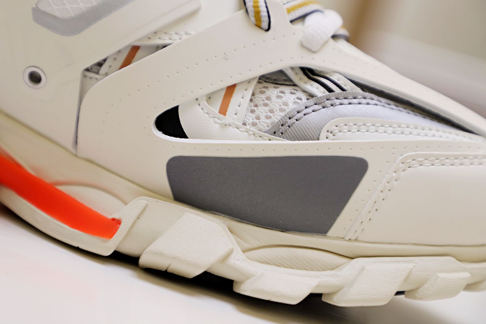 Balenciaga TRACK TRAINER  (Without LED)