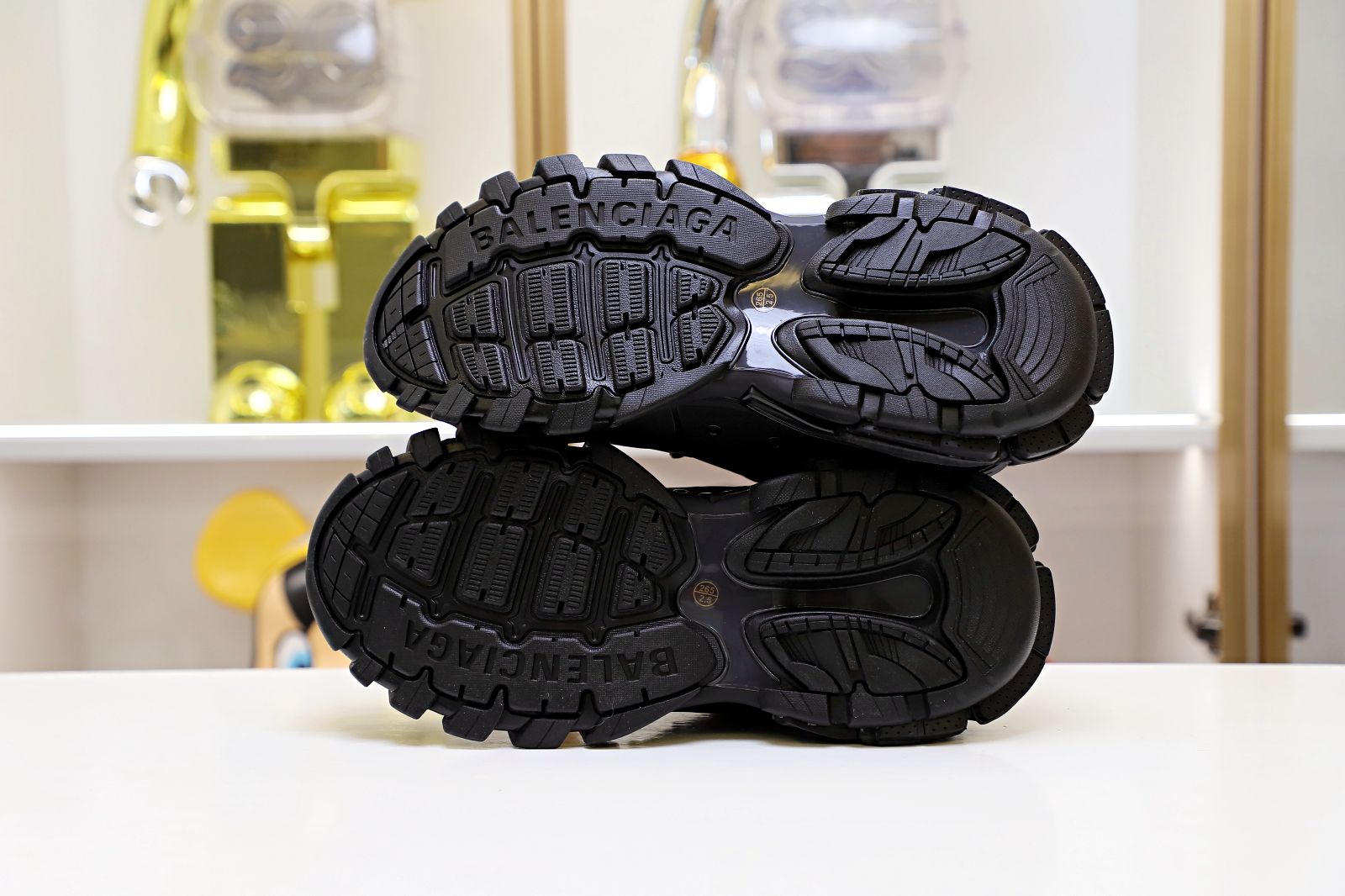 Balenciaga TRACK TRAINER  (Without LED)