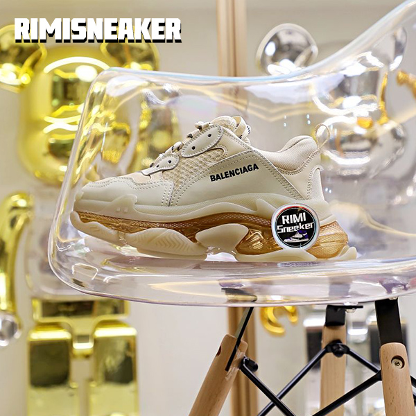 Balenciaga TRIPLE S