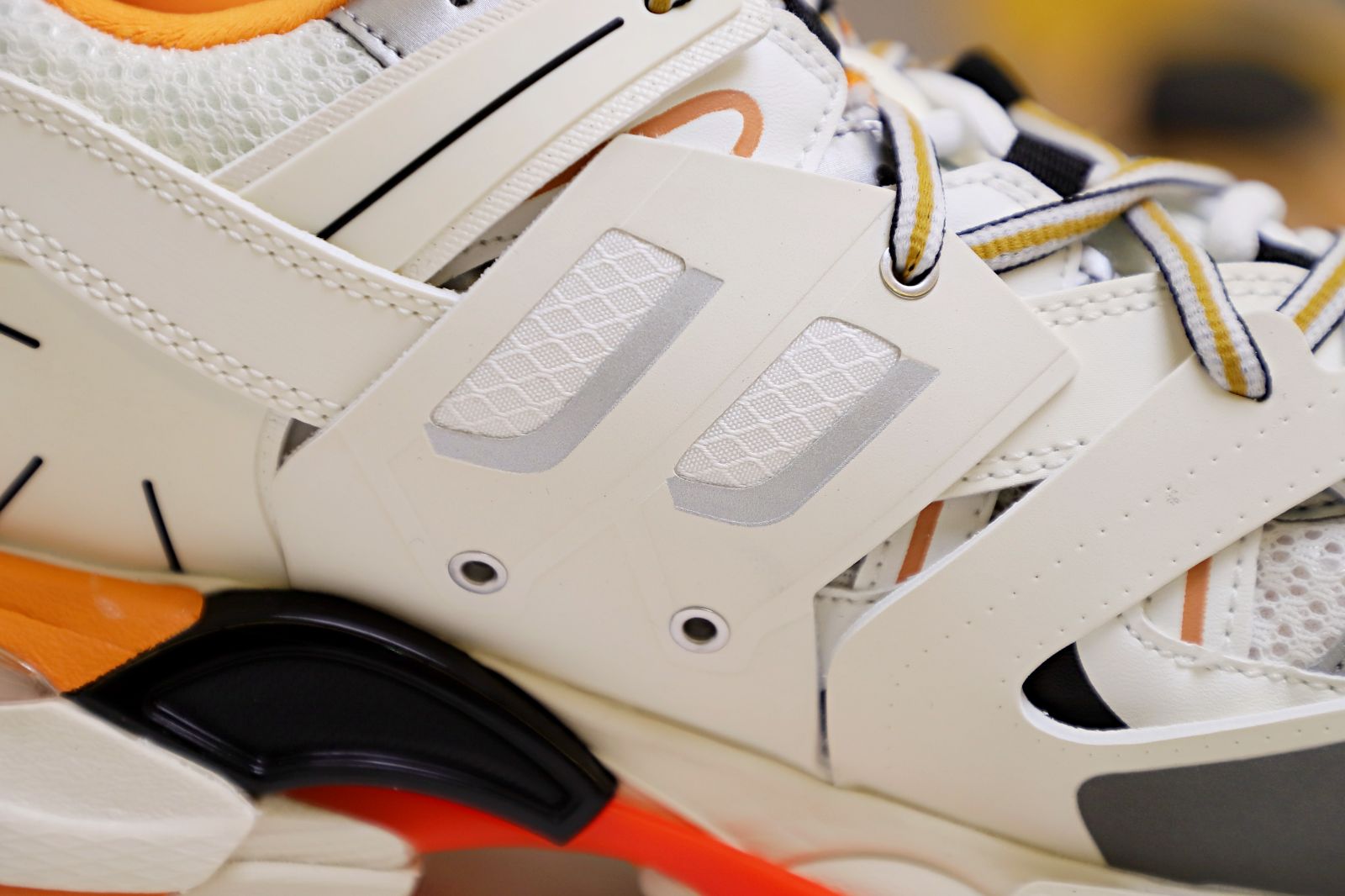 Balenciaga TRACK TRAINER  (Without LED)