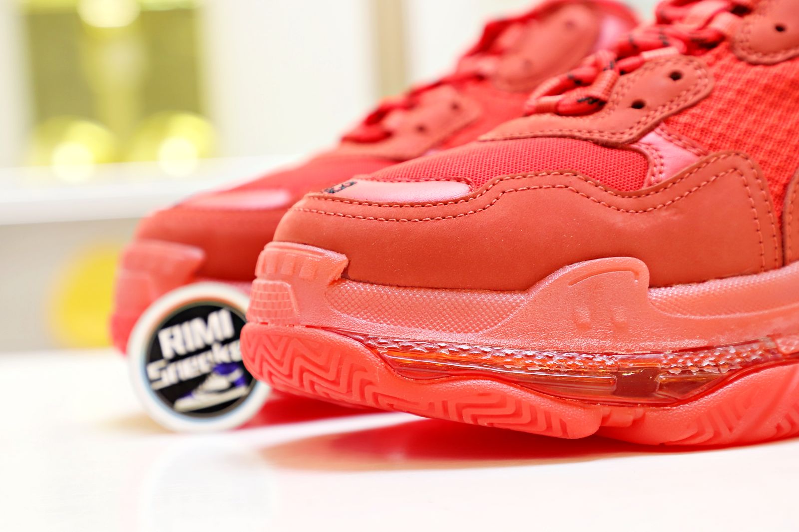 Balenciaga  TRIPLE S red