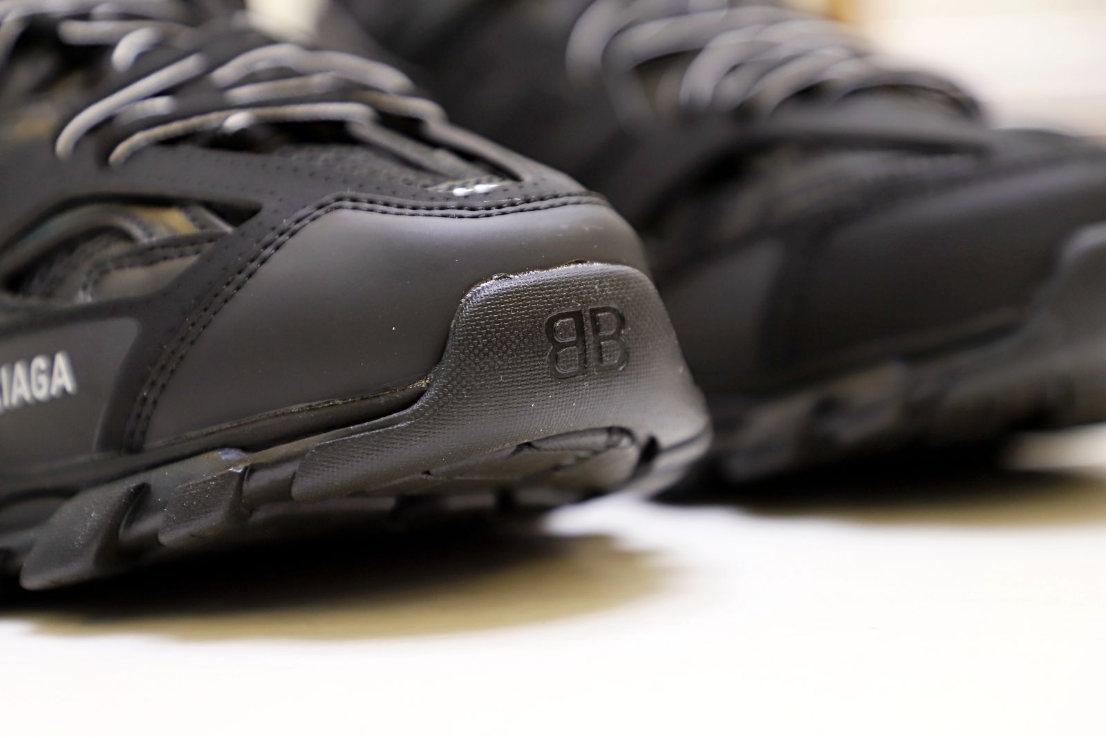 Balenciaga TRACK TRAINER  (Without LED)
