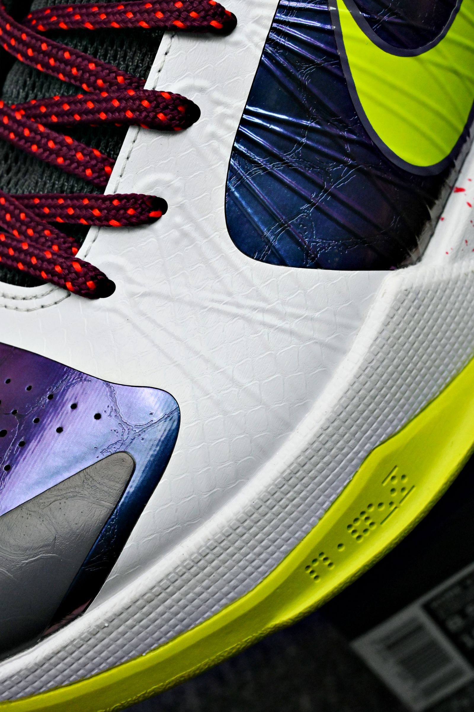 NIKE ZOOM KOBE 5