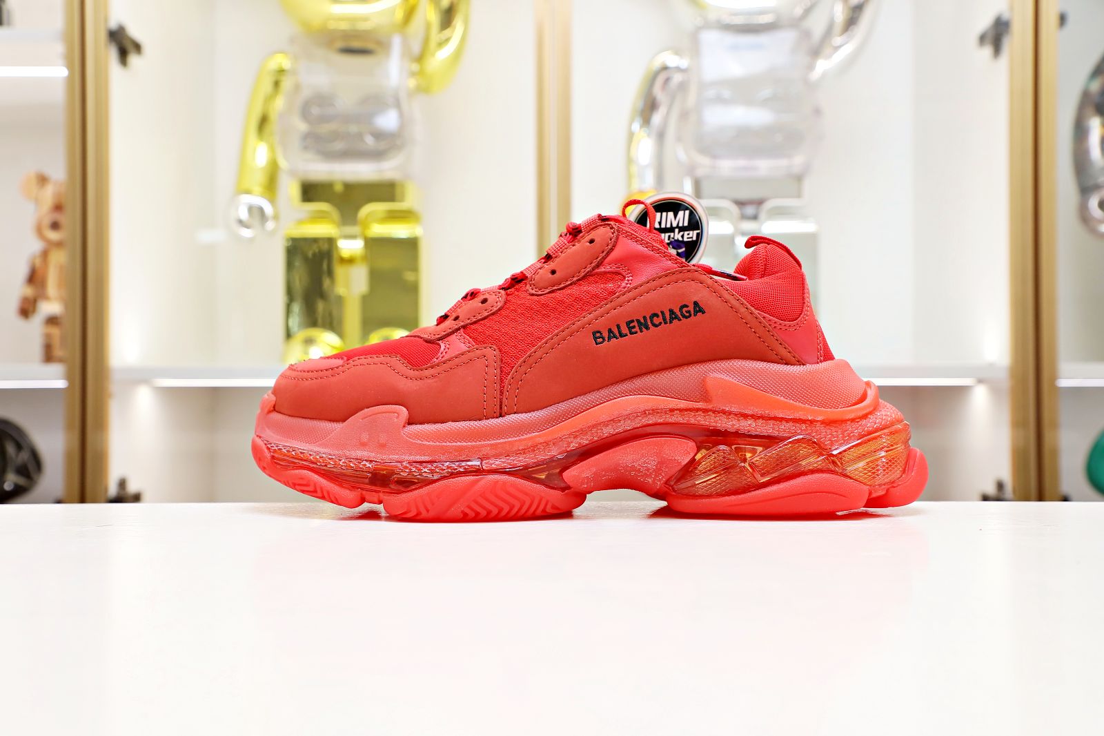 Balenciaga  TRIPLE S red