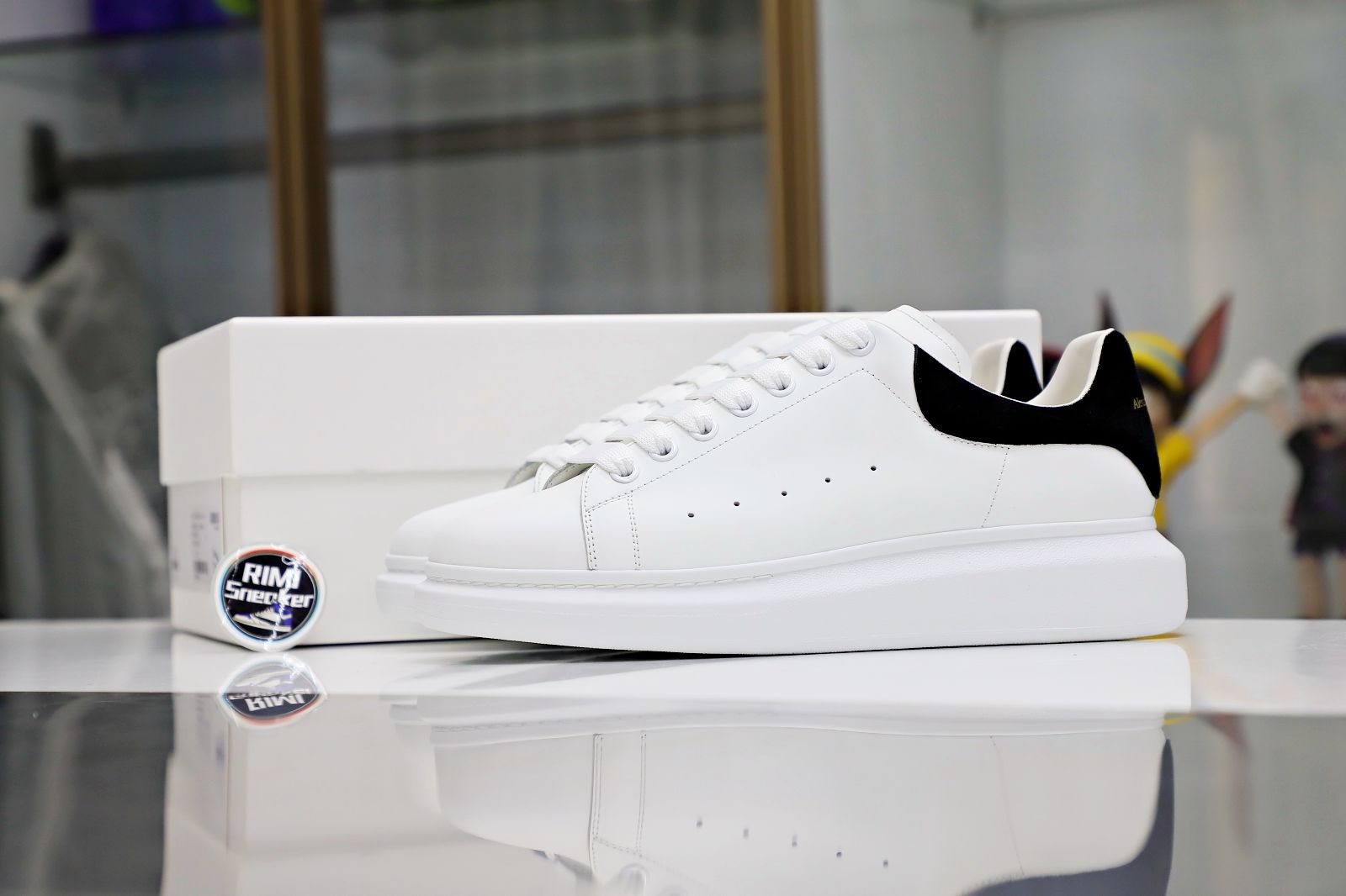 Alexander McQueen heiseyangwei