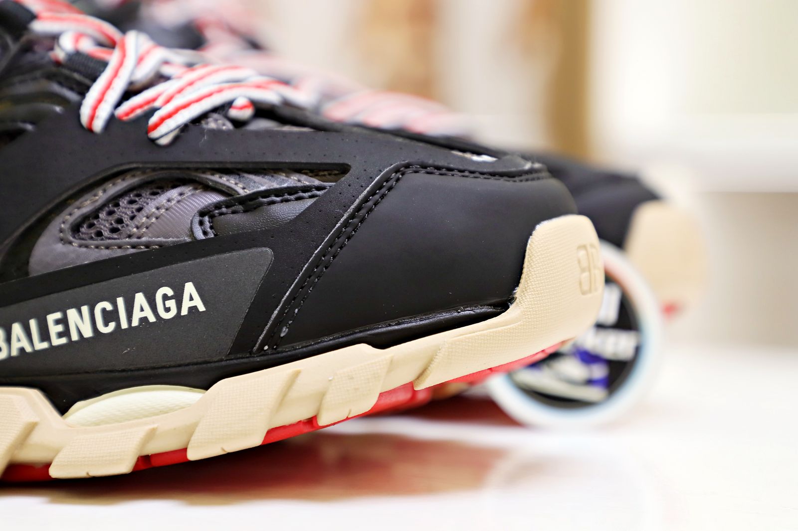 Balenciaga TRACK TRAINER  (Without LED)