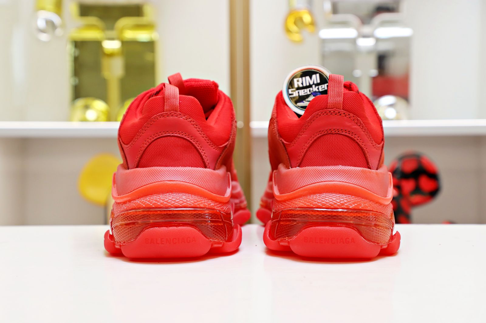Balenciaga  TRIPLE S red