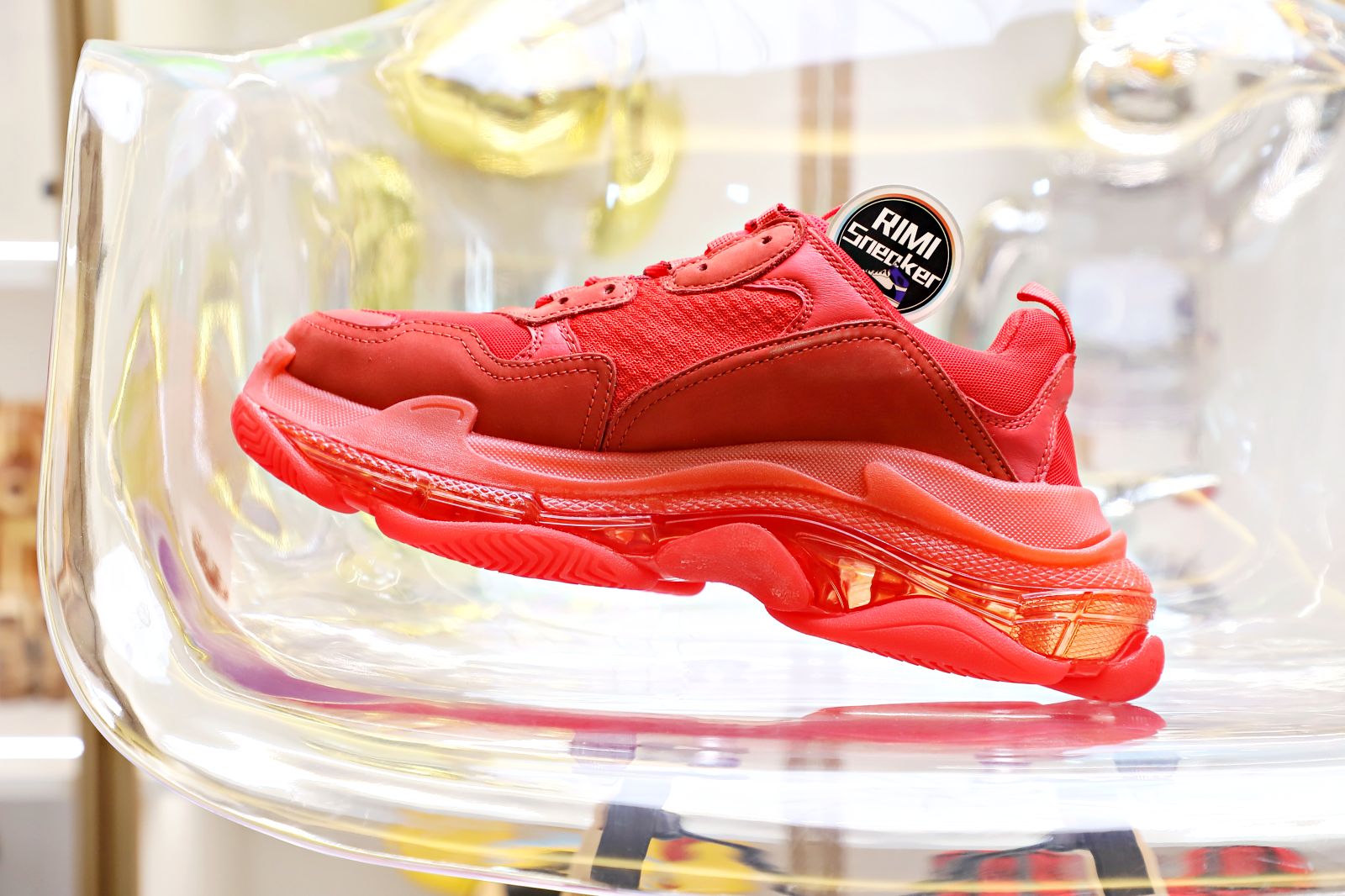 Balenciaga  TRIPLE S red