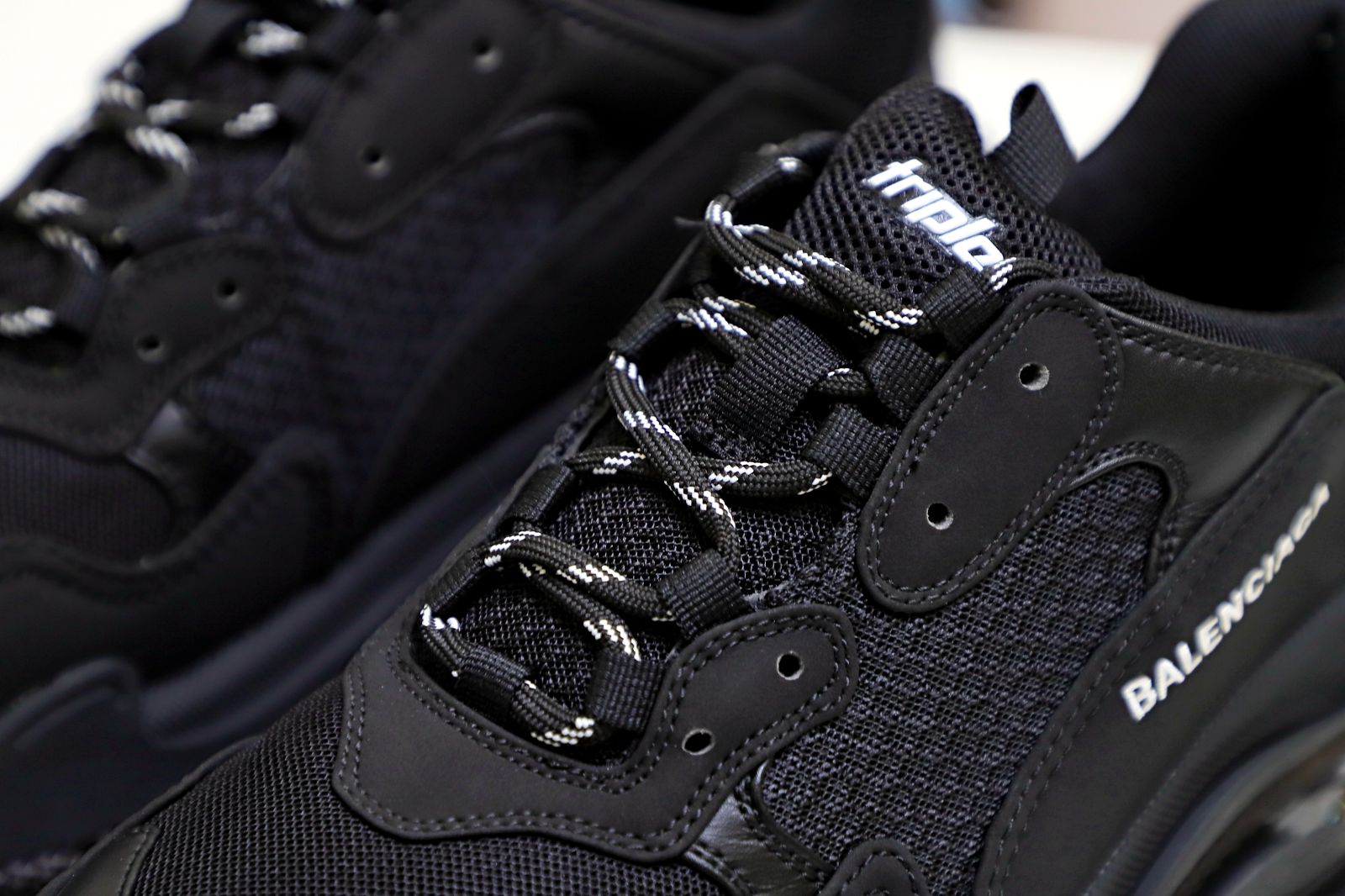 Balenciaga TRIPLE S black