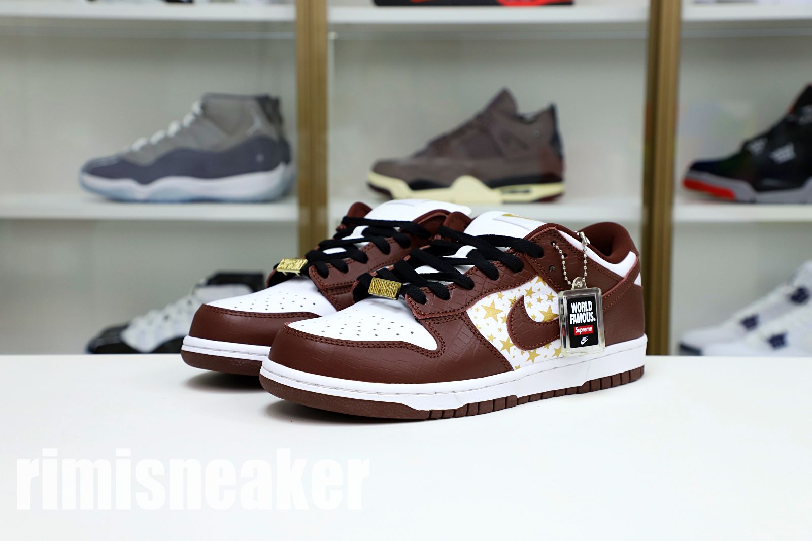 Supreme x Nike SB Dunk Low