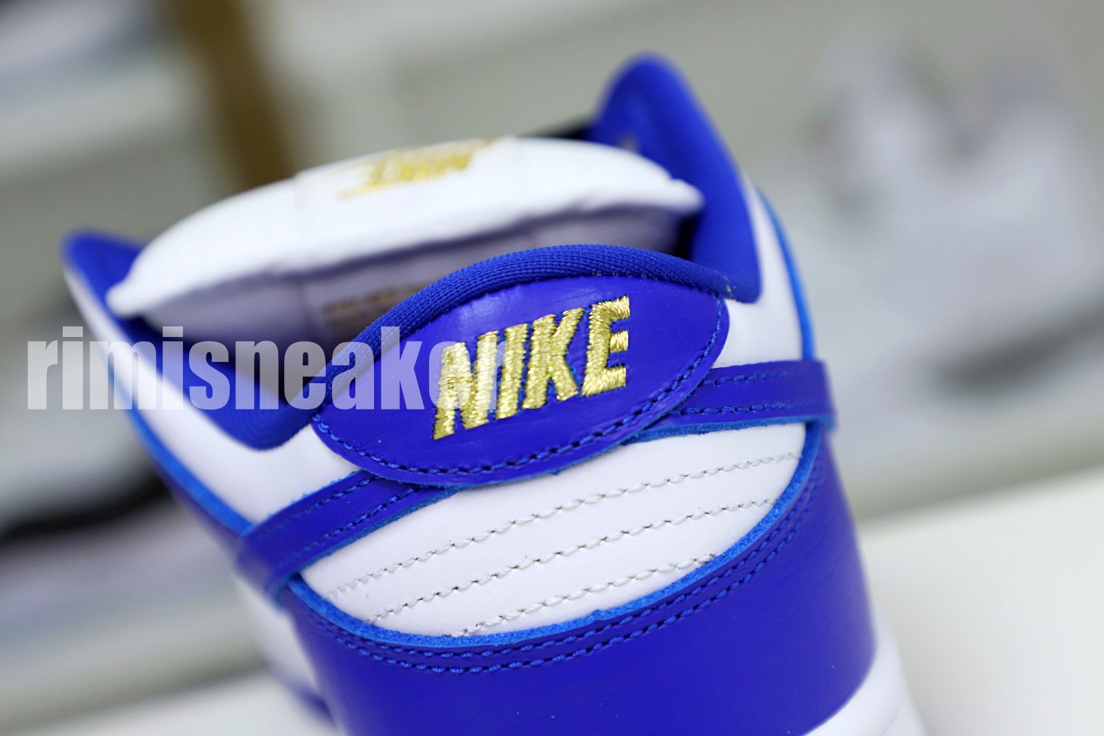 Supreme x Nike SB Dunk Low