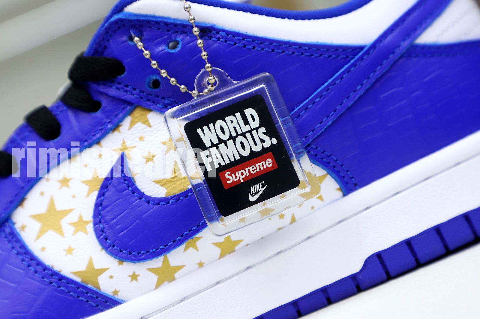 Supreme x Nike SB Dunk Low